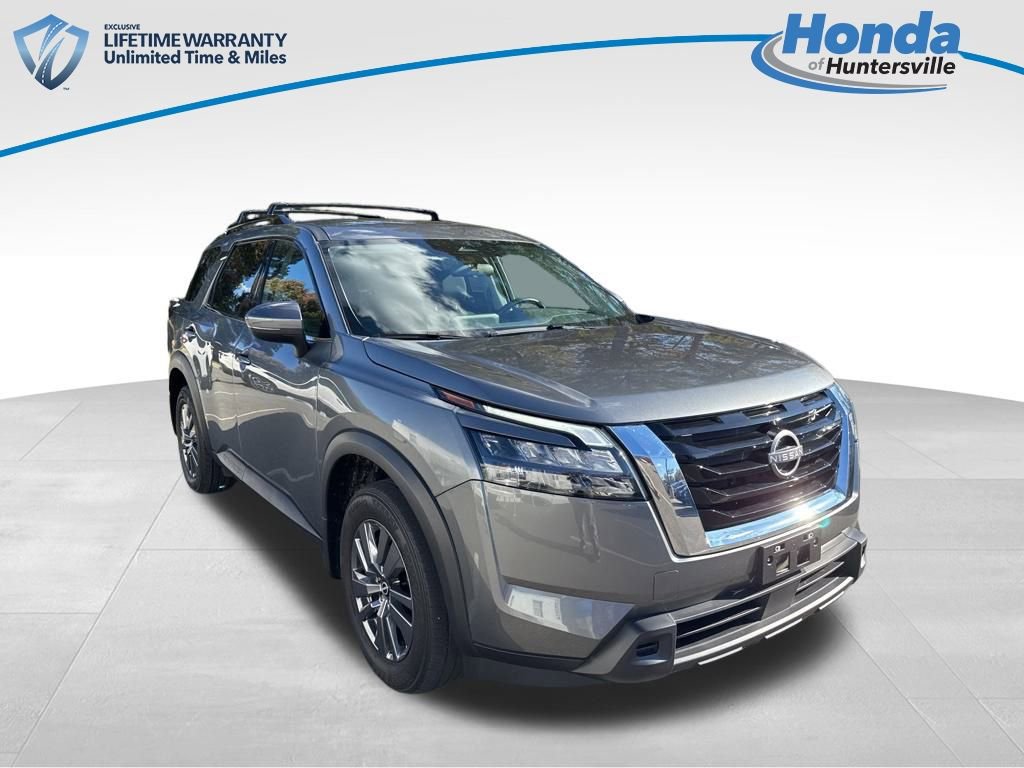Used 2024 Nissan Pathfinder SV