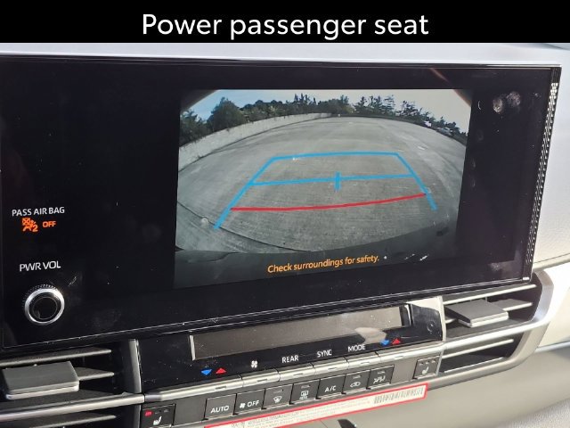 Certified 2026 Toyota Sienna XLE FWD image 22