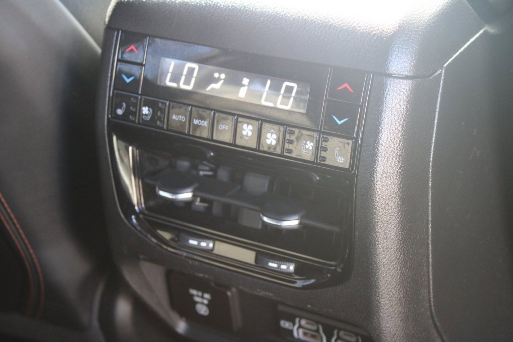 Used 2021 Jeep Grand Cherokee L Summit image 36