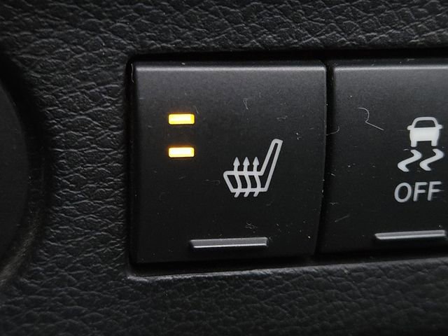 Used 2013 Jeep Wrangler Unlimited Sahara image 6