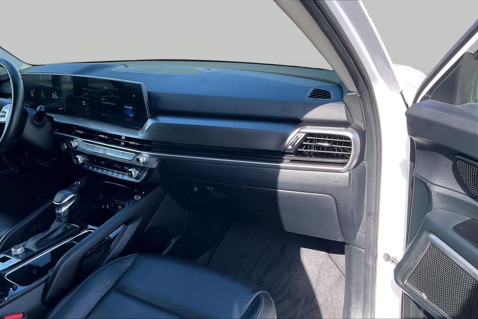 Used 2025 Kia Telluride S FWD image 17