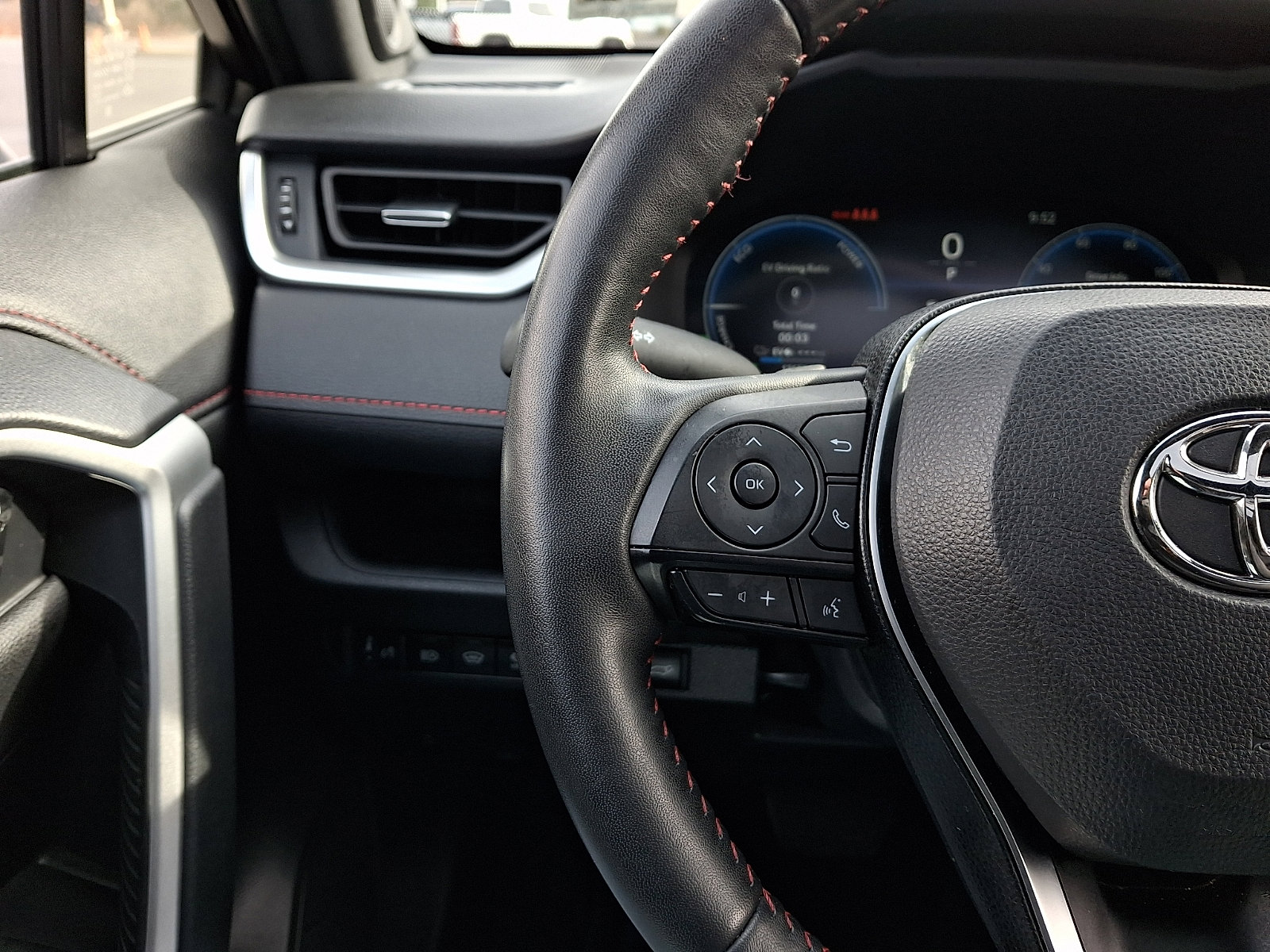 Used 2024 Toyota RAV4 XSE w/ Premium Package image 21