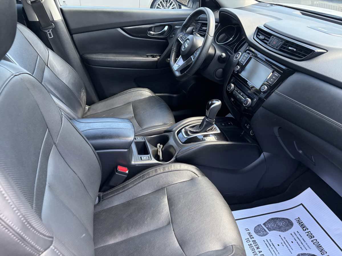 Used 2020 Nissan Rogue SL AWD/4WD image 27