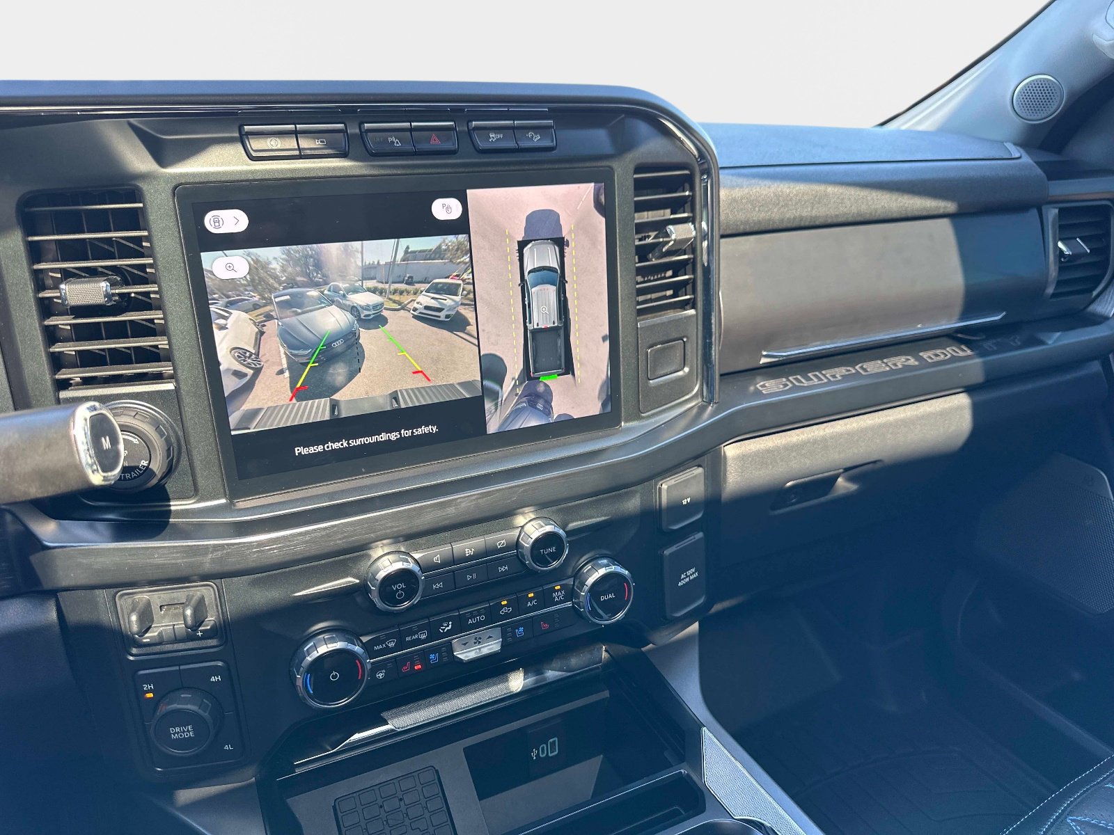 Used 2023 Ford F450 Lariat w/ Lariat Ultimate Package image 31