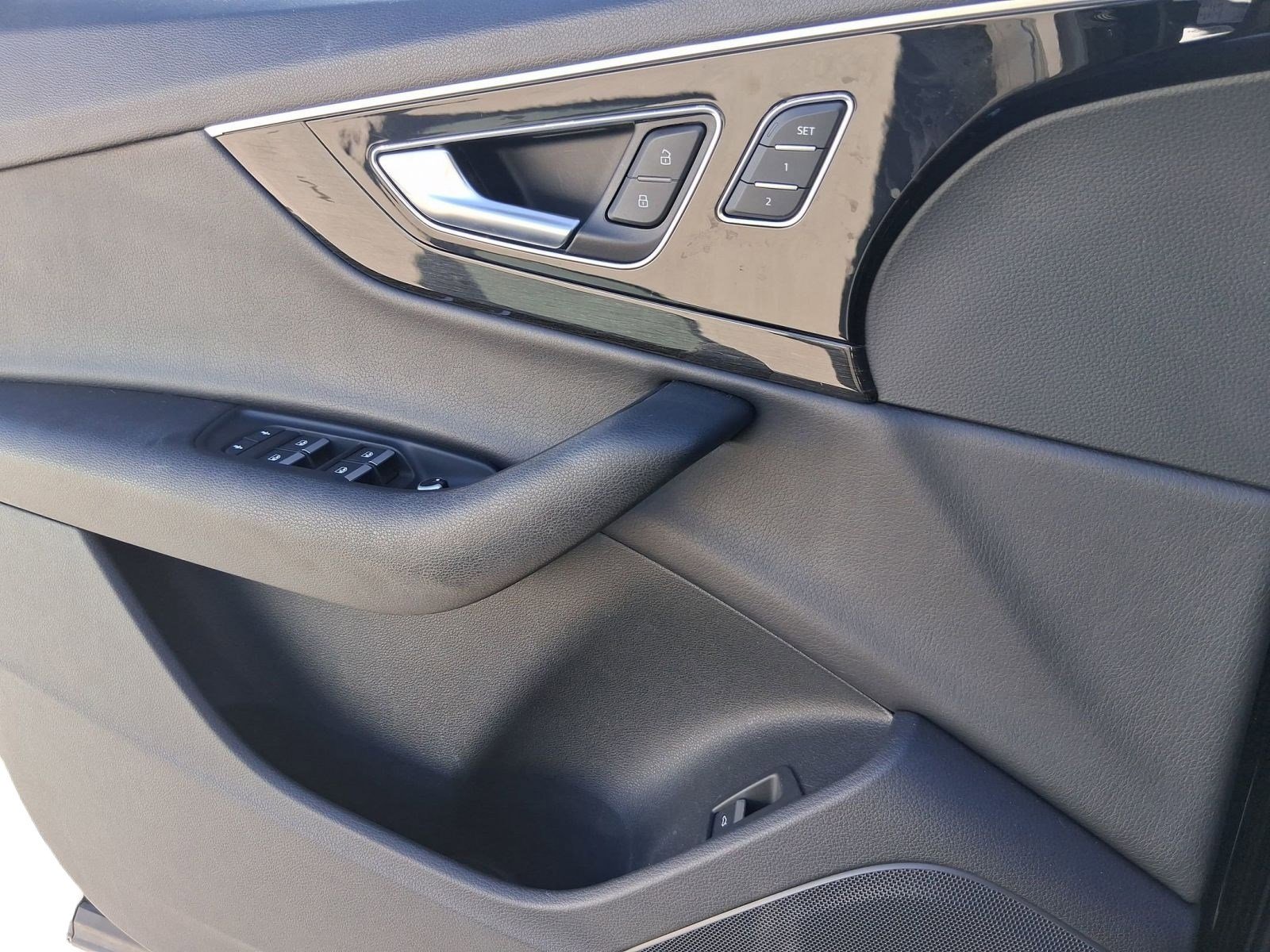 Used 2019 Audi Q7 3.0T Premium w/ Convenience Package image 12