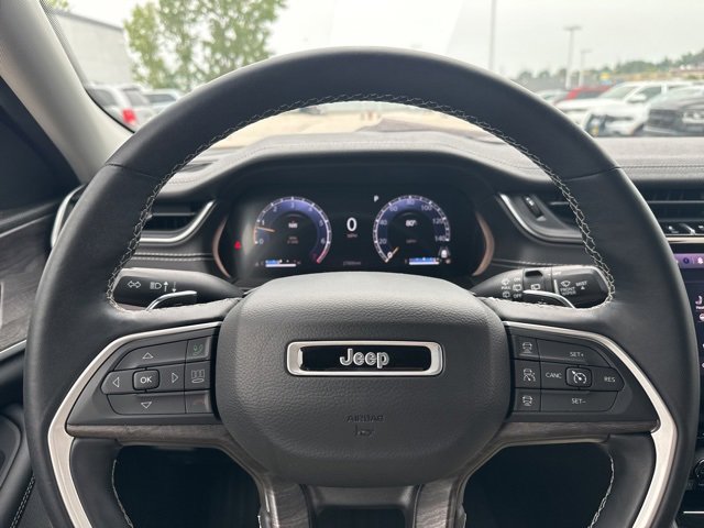 Used 2022 Jeep Grand Cherokee L Limited image 33