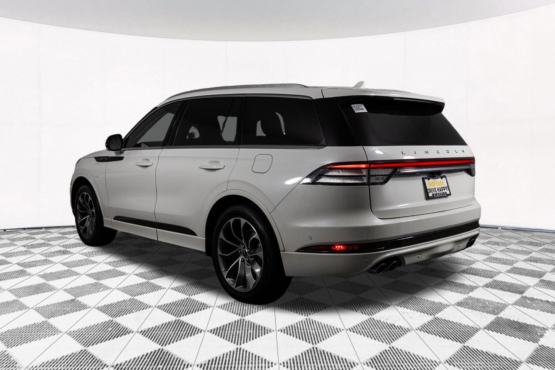 Used 2021 Lincoln Aviator Grand Touring w/ Equipment Group 302A AWD/4WD image 11