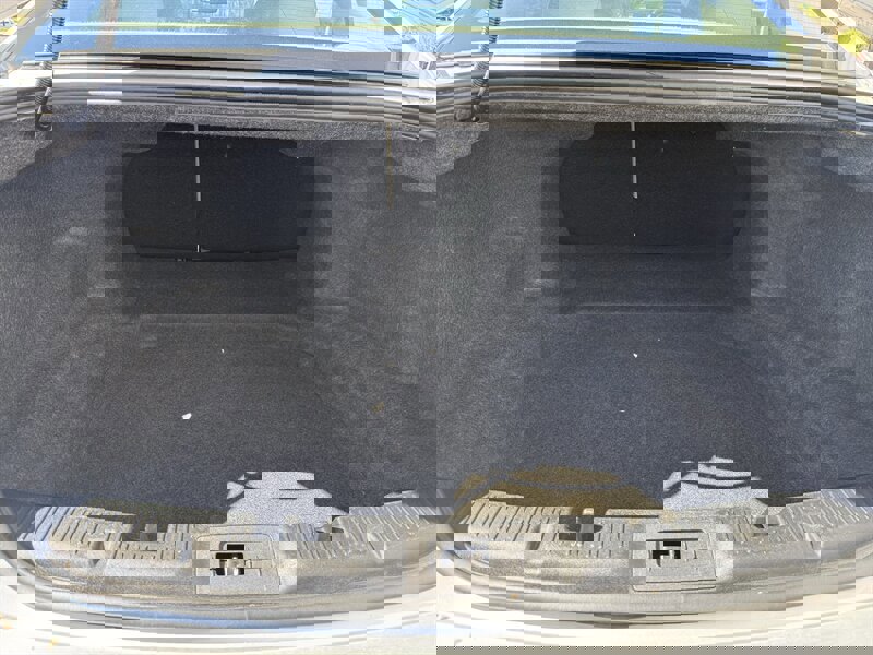 Used 2017 Ford Taurus Limited image 25