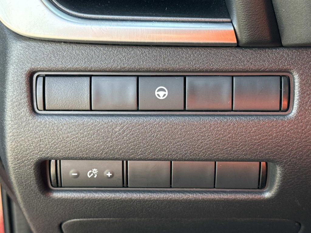 Certified 2021 Nissan Rogue SV FWD image 31
