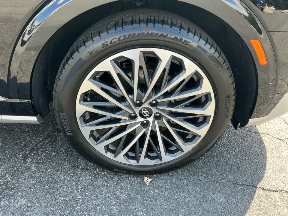 Used 2026 Hyundai Palisade Calligraphy FWD image 31