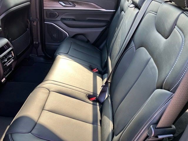 New 2026 Jeep Grand Cherokee Limited AWD/4WD image 26