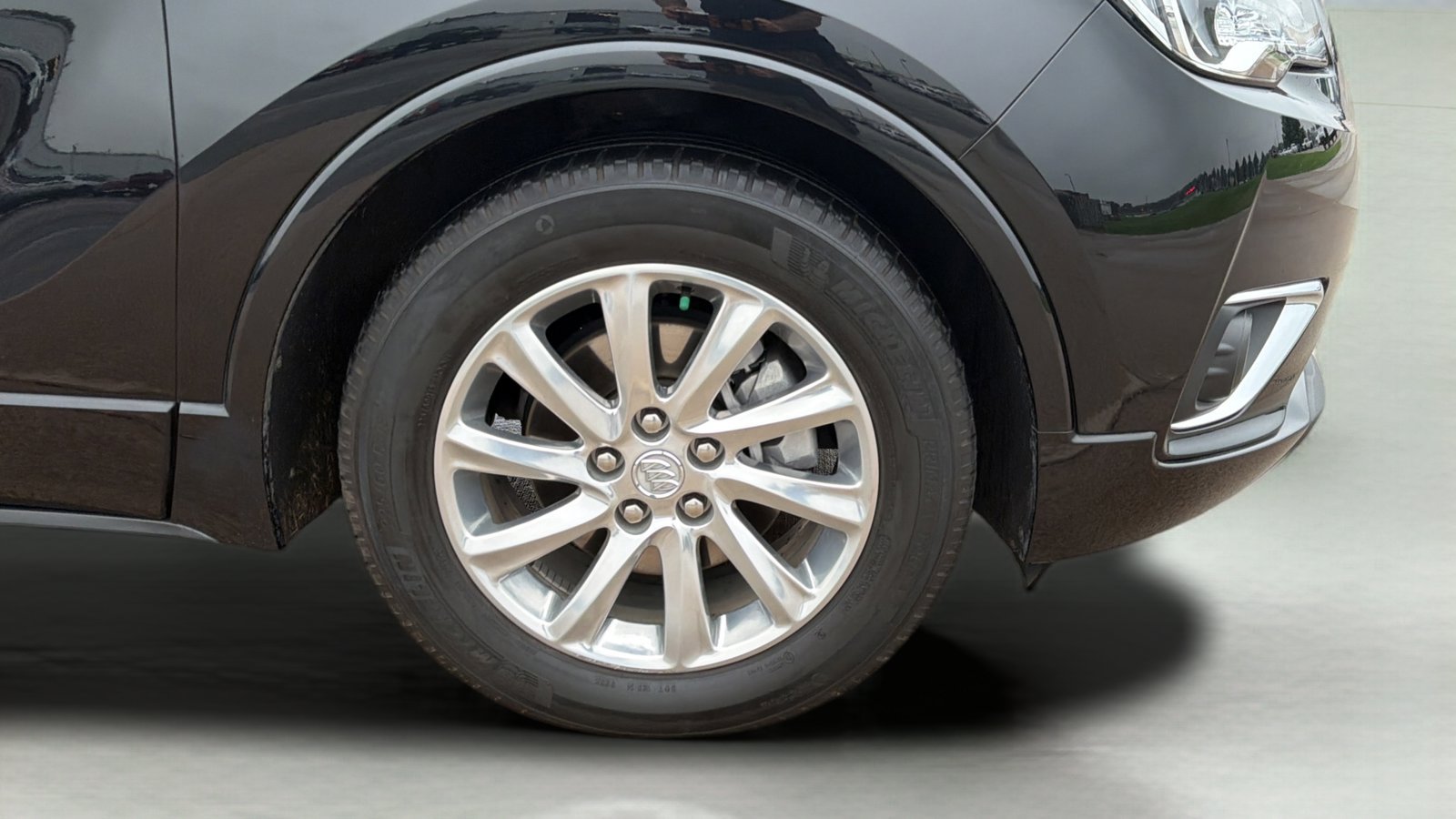 Used 2019 Buick Envision Essence FWD image 28