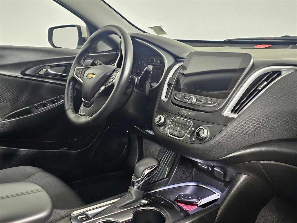Used 2023 Chevrolet Malibu LT image 10