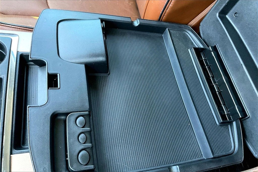 Used 2014 RAM 3500 Laramie Longhorn image 24