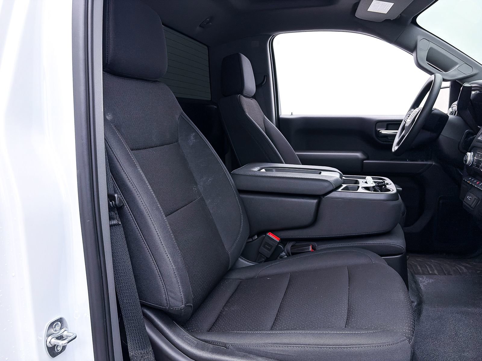 Used 2025 GMC Sierra 1500 AT4X image 32