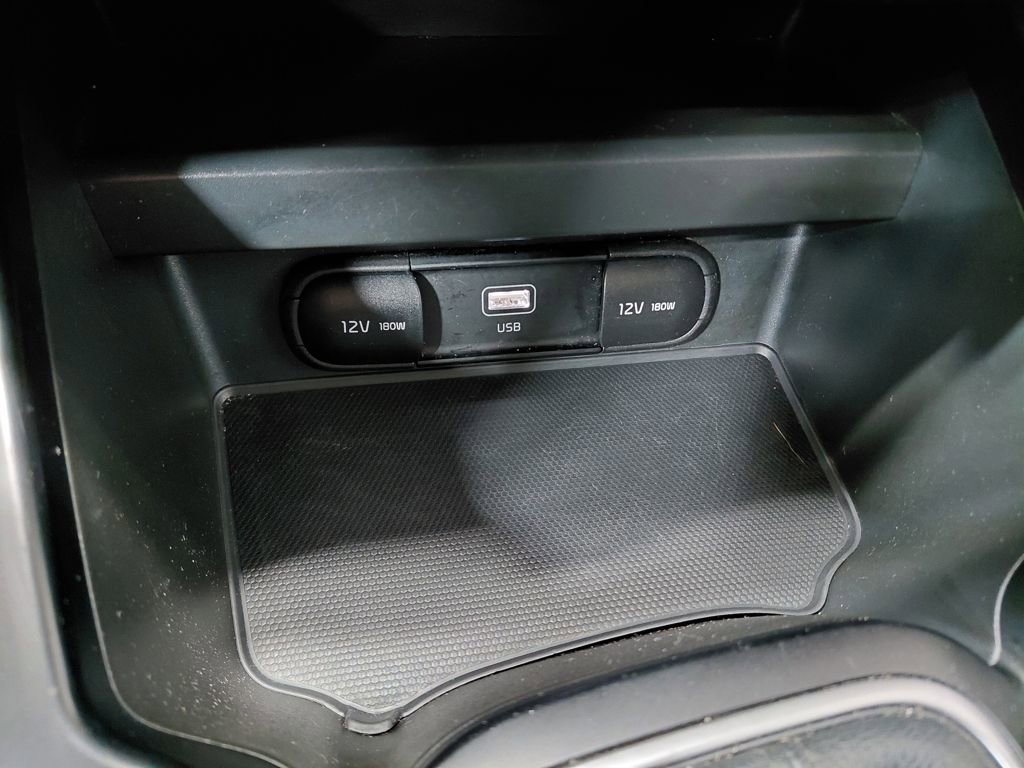 Used 2023 Kia Soul LX w/ LX Technology Package FWD image 23