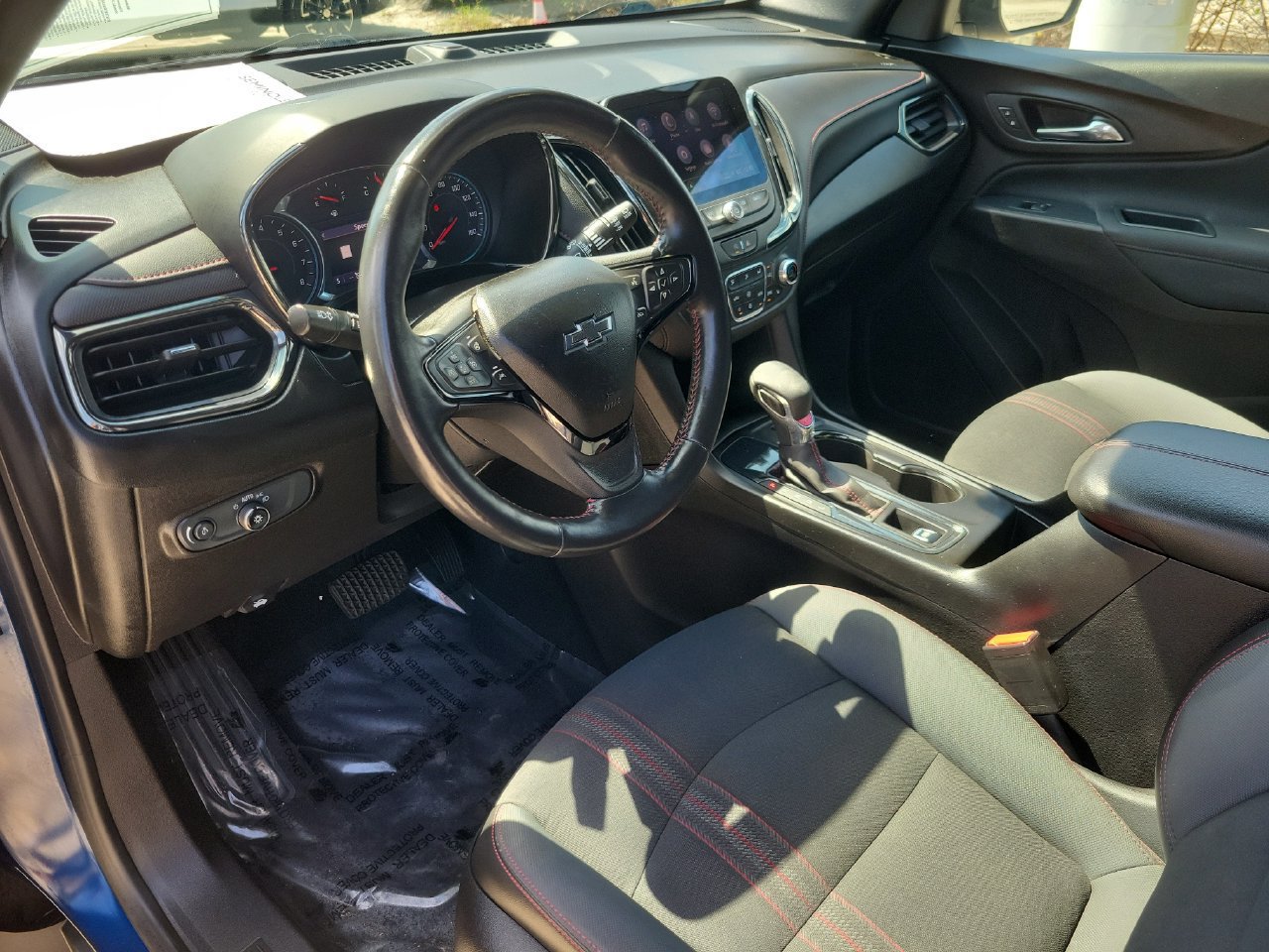 Certified 2022 Chevrolet Equinox RS w/ Infotainment Package FWD image 16