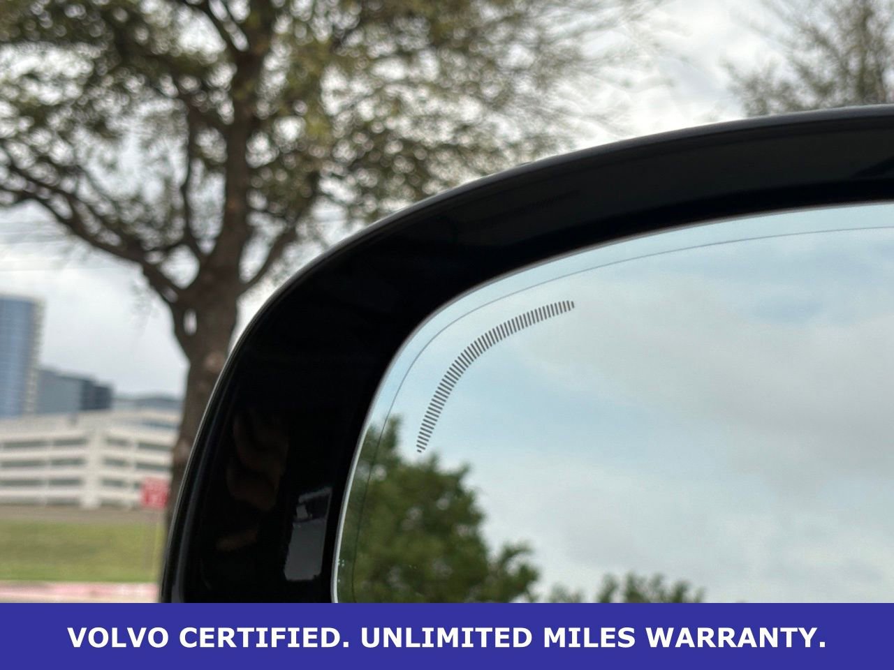 Certified 2024 Volvo XC60 B5 Ultimate w/ Protection Package Premier image 11