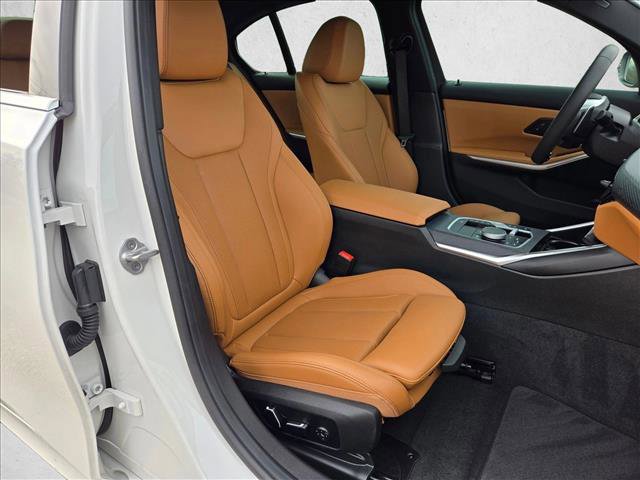 Used 2025 BMW 330i Sedan w/ Premium Package image 23