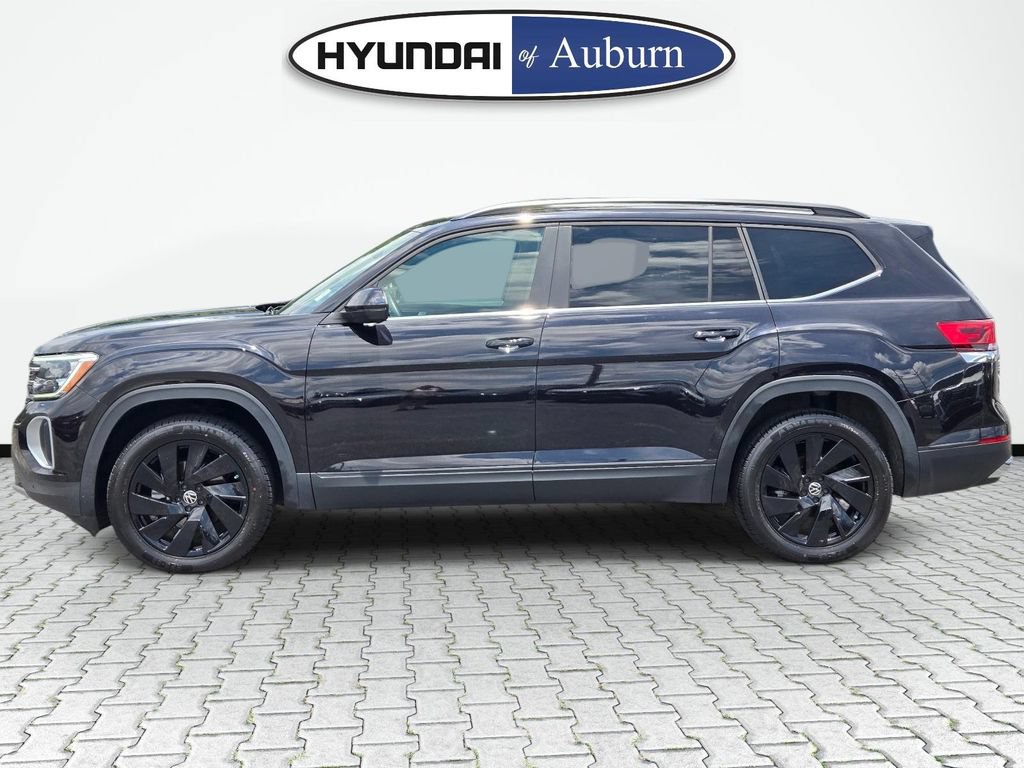 Used 2024 Volkswagen Atlas SE w/ Panoramic Sunroof Package FWD image 10