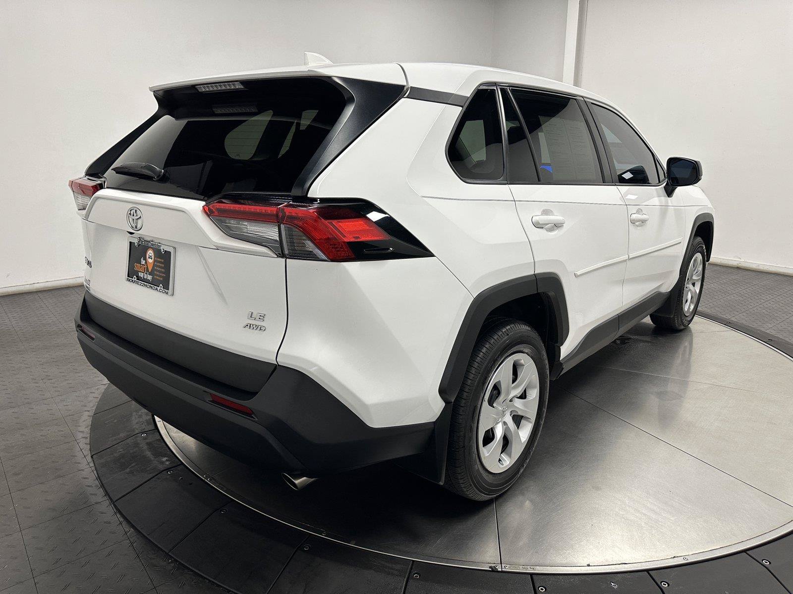 Used 2023 Toyota RAV4 LE AWD/4WD image 13