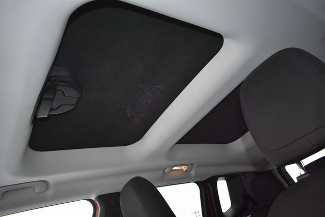 Used 2016 Jeep Renegade 75th Anniversary image 31