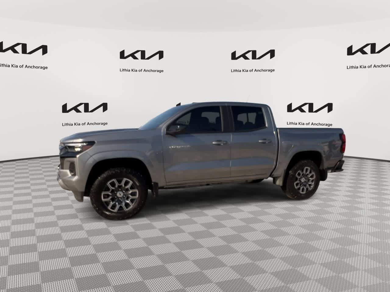 Used 2024 Chevrolet Colorado Z71 w/ Z71 Convenience Package 2 image 5