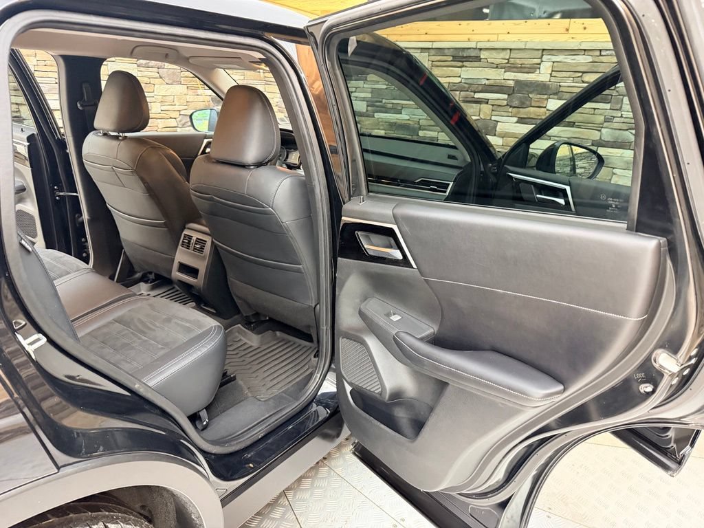 Used 2022 Mitsubishi Outlander SE AWD/4WD image 22