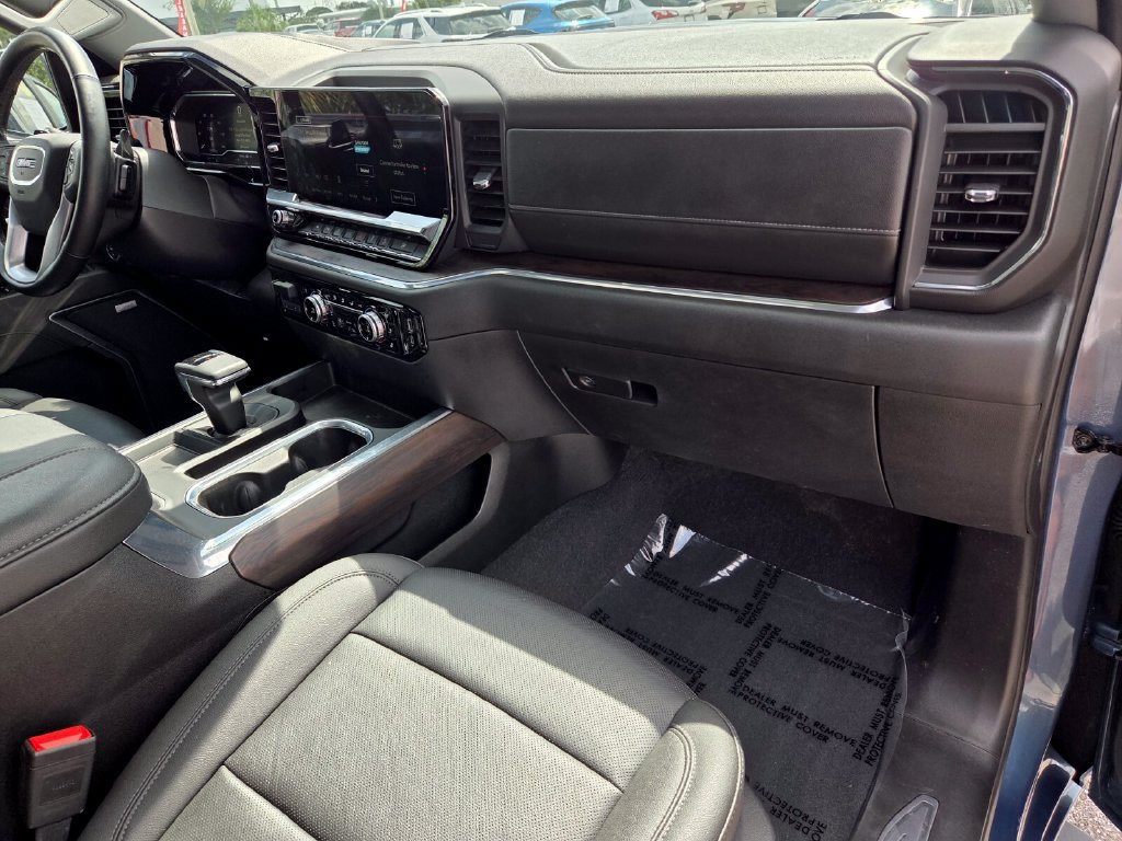 Used 2024 GMC Sierra 1500 SLT w/ SLT Premium Plus Package AWD/4WD image 21