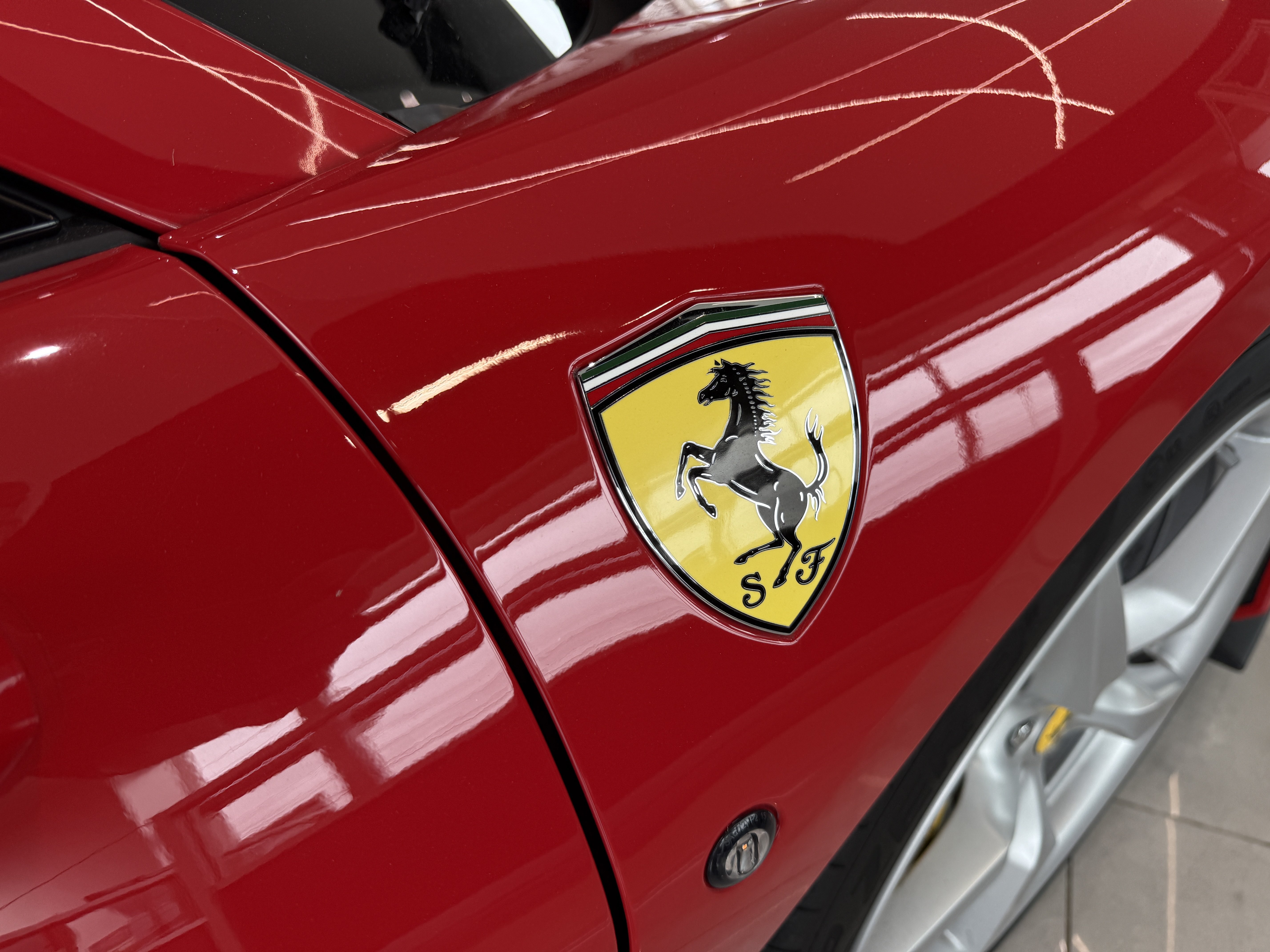 Used 2021 Ferrari F8 Tributo RWD image 46