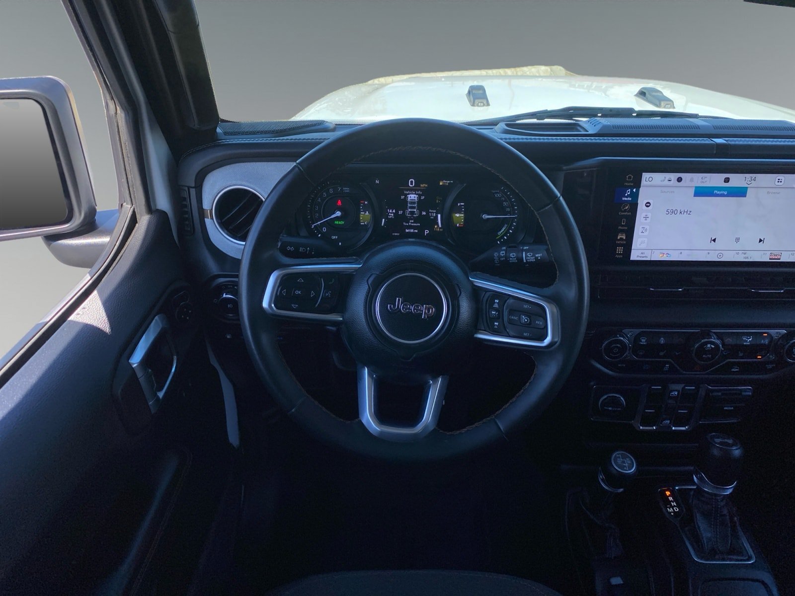 Used 2024 Jeep Wrangler Unlimited Sahara AWD/4WD image 12
