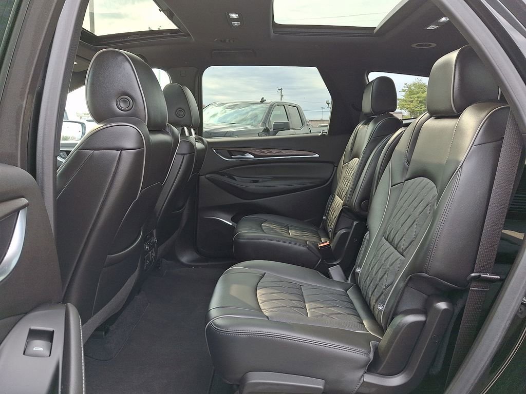 Used 2024 Buick Enclave Avenir w/ Avenir Technology Package image 9