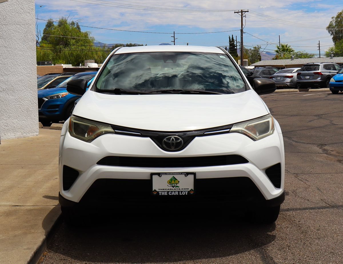 Used 2018 Toyota RAV4 LE w/ All Weather Liner Package FWD image 16