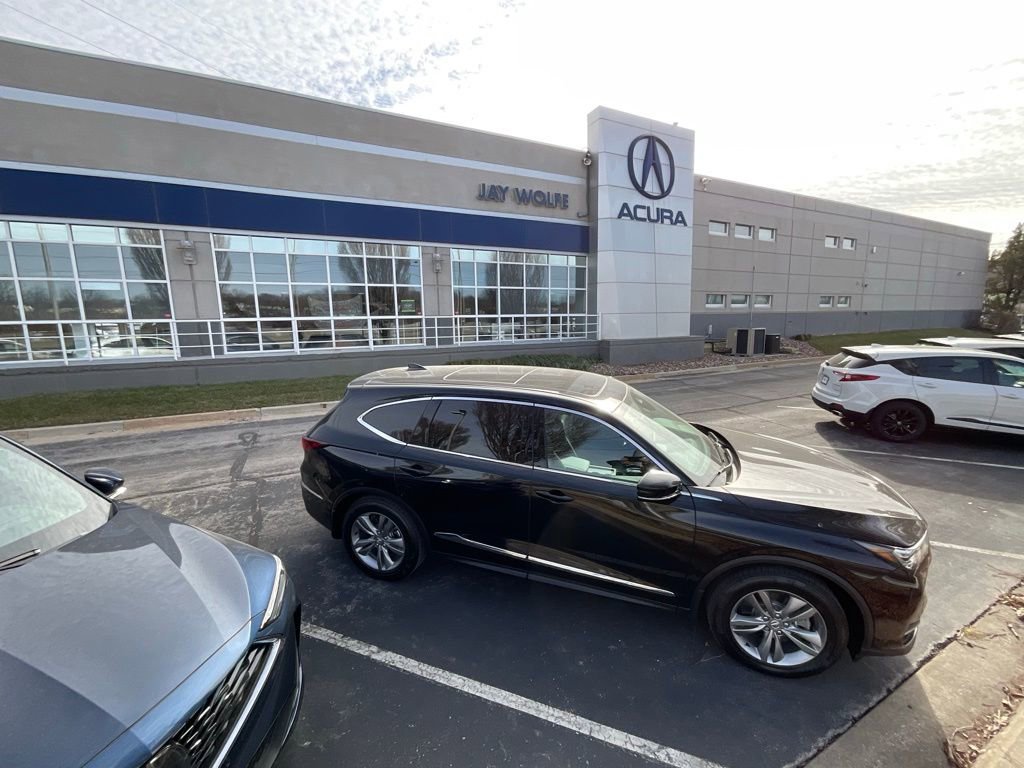 Certified 2025 Acura TLX w/ Technology Package image 27