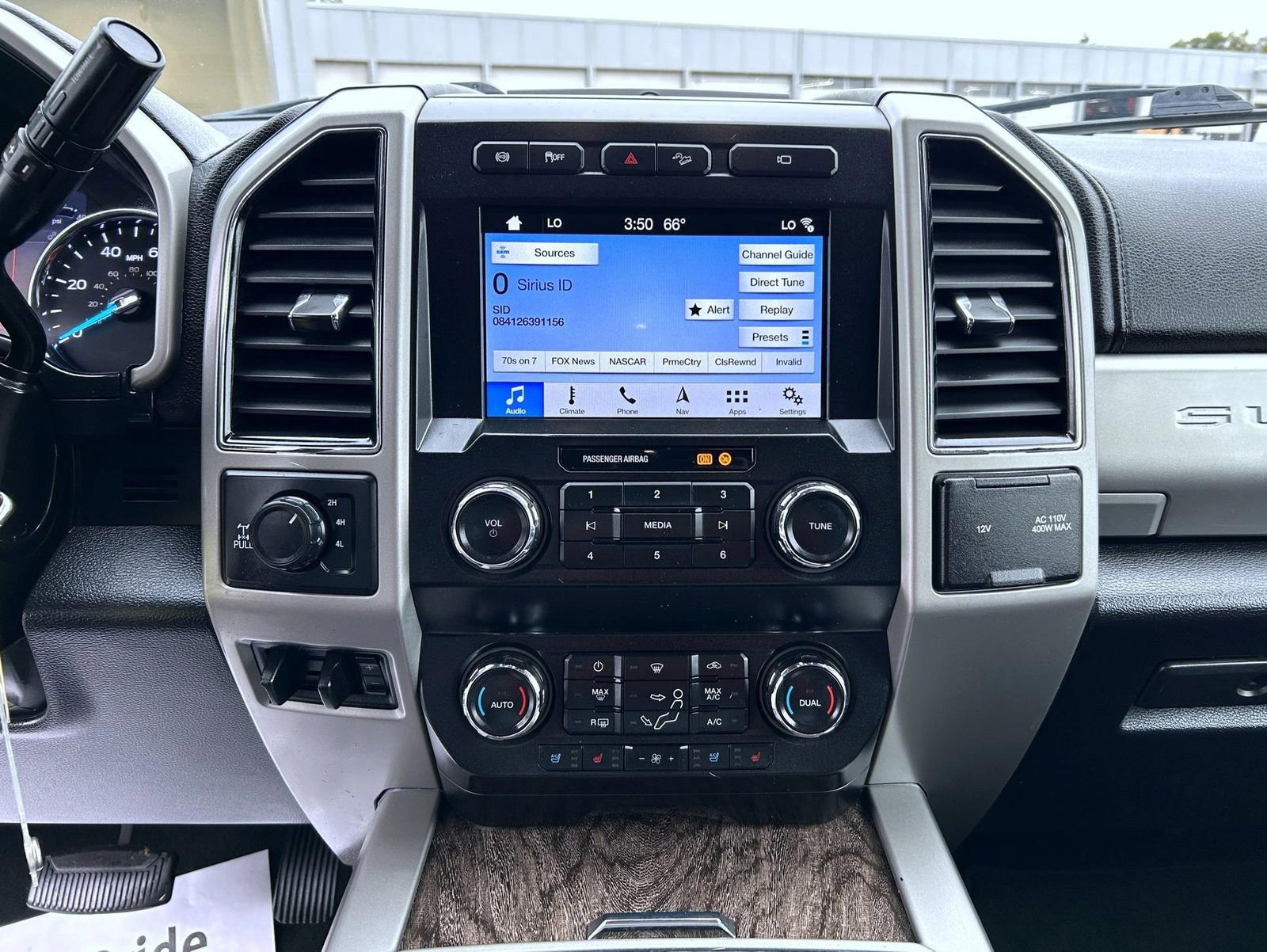 Used 2019 Ford F250 Lariat w/ Chrome Package image 14