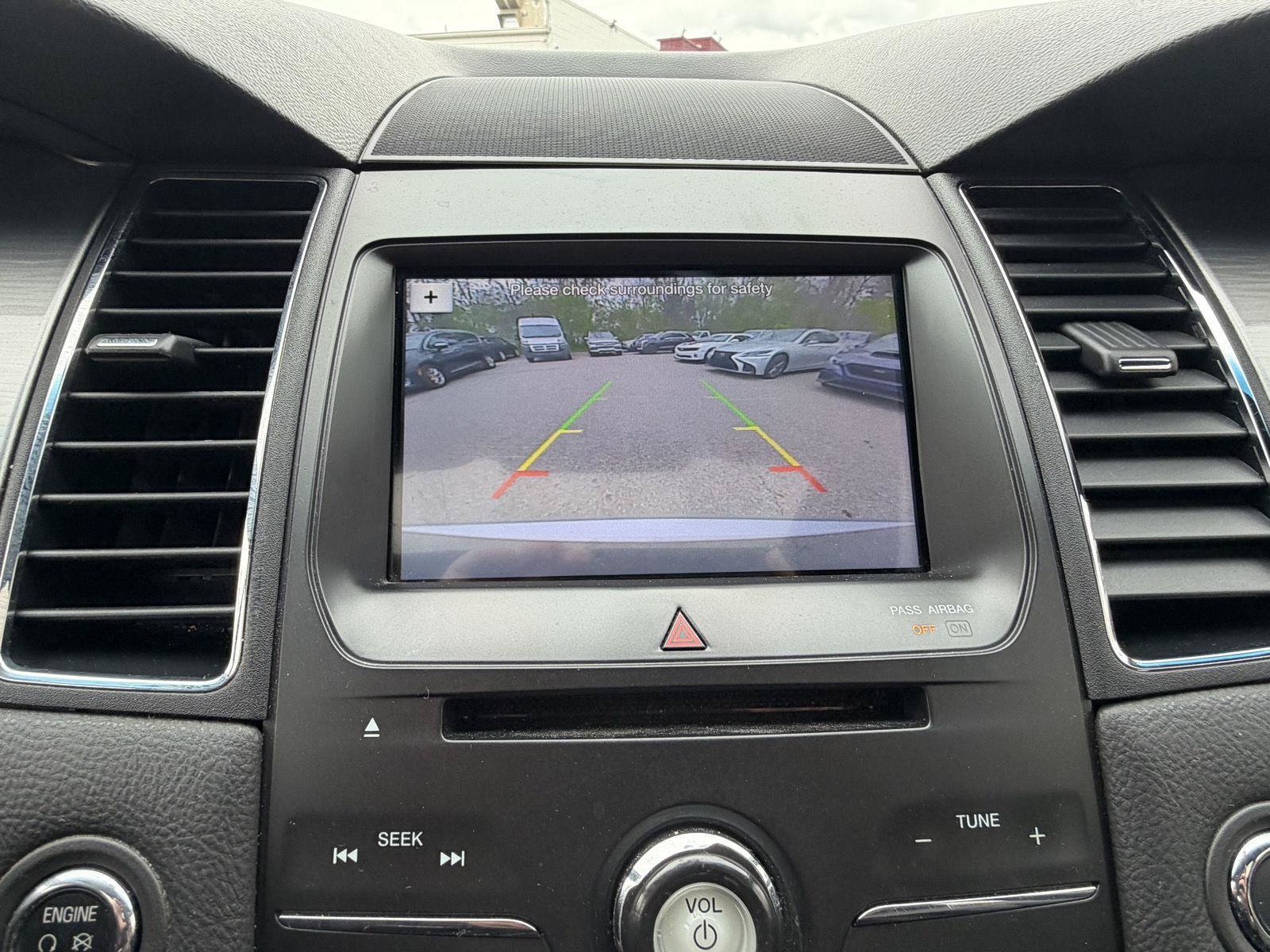 Used 2017 Ford Taurus SEL w/ Equipment Group 201A FWD image 23