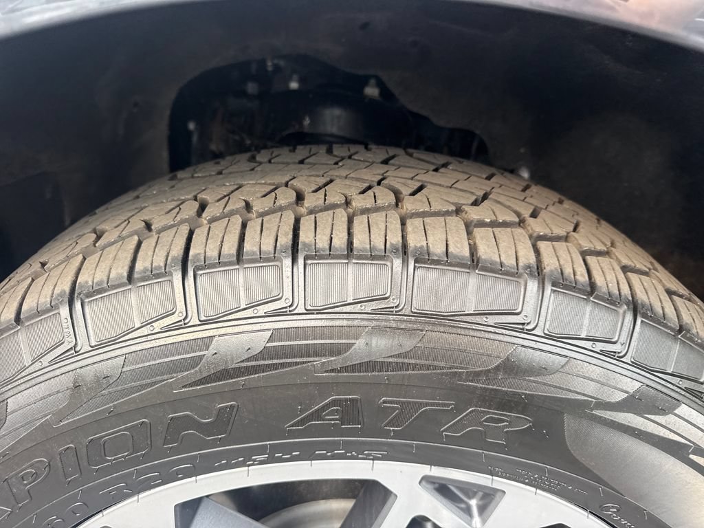Used 2025 Ford Expedition Active AWD/4WD image 20