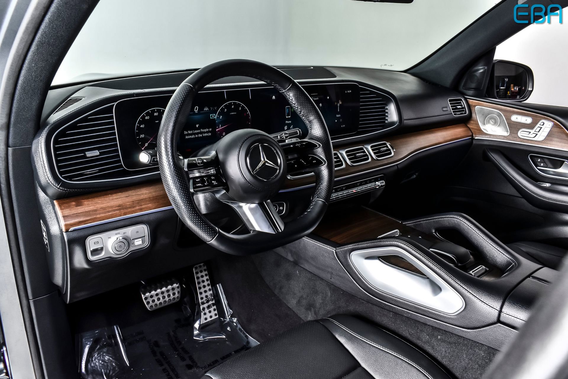 Used 2025 Mercedes-Benz GLS 450 4MATIC image 17
