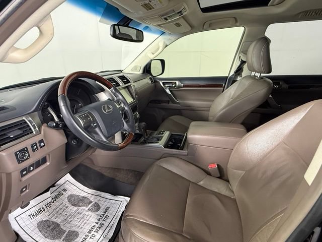 Used 2015 Lexus GX 460 w/ Premium Package AWD/4WD image 15