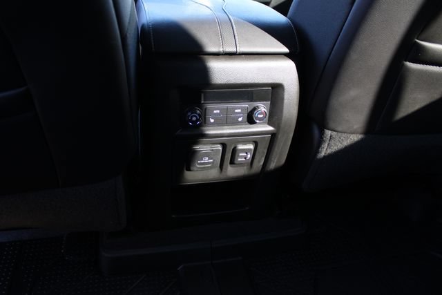Used 2023 Chevrolet Traverse Premier w/ Redline Edition AWD/4WD image 28