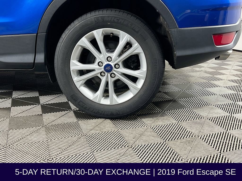 Used 2019 Ford Escape SE image 35