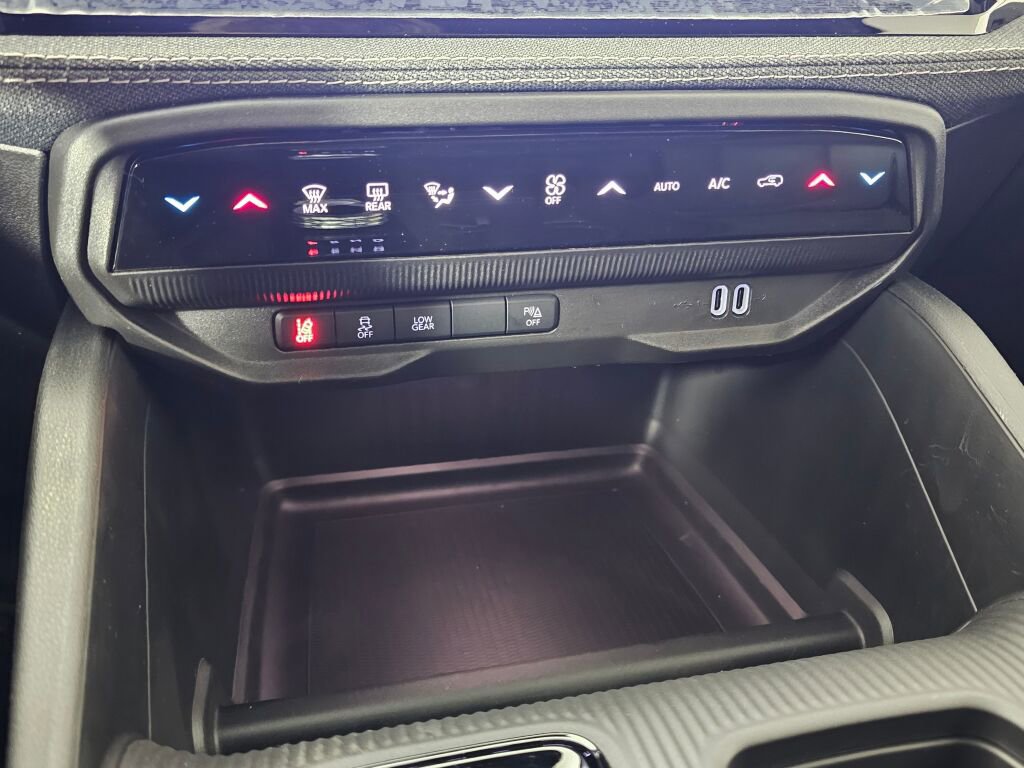 New 2026 Jeep Cherokee Laredo image 29