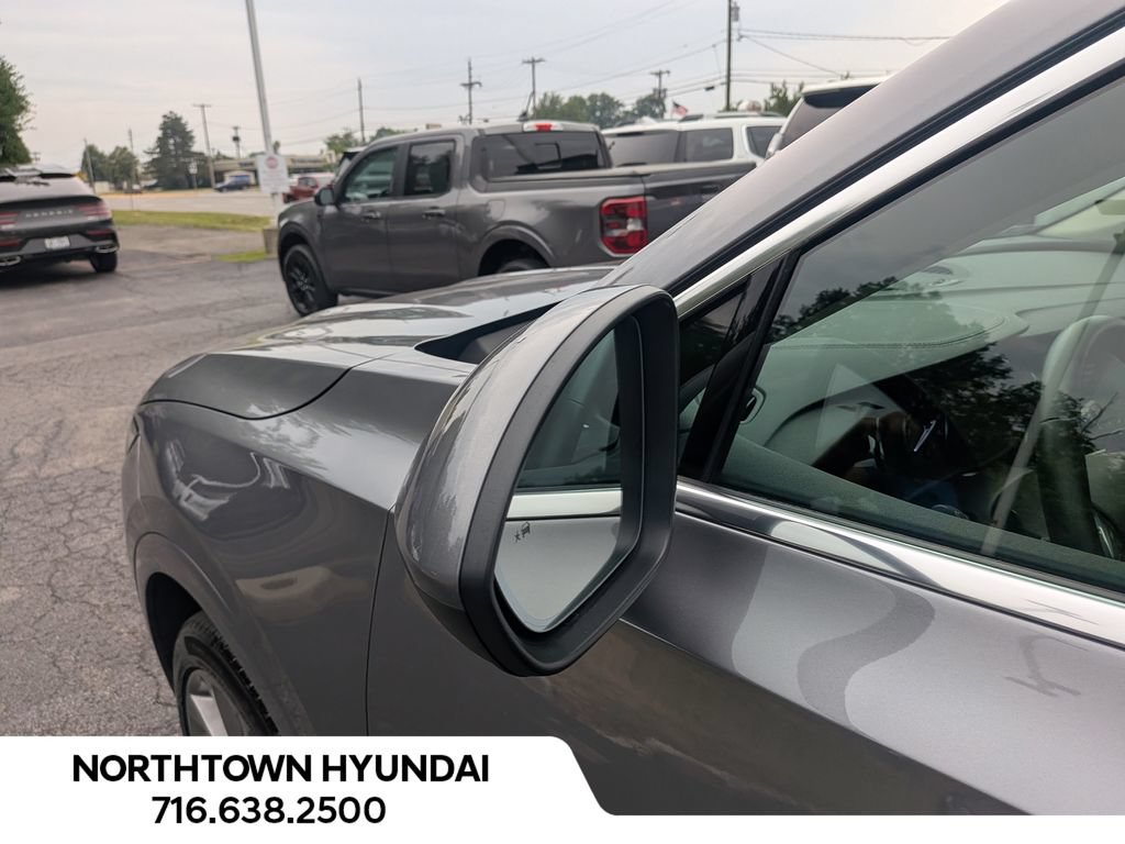 Used 2021 Buick Envision Avenir AWD/4WD image 44