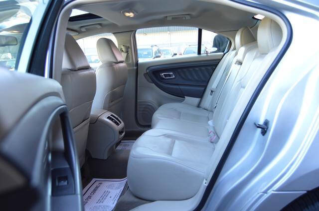 Used 2011 Ford Taurus SEL w/ 201A Rapid Spec Order Code image 12