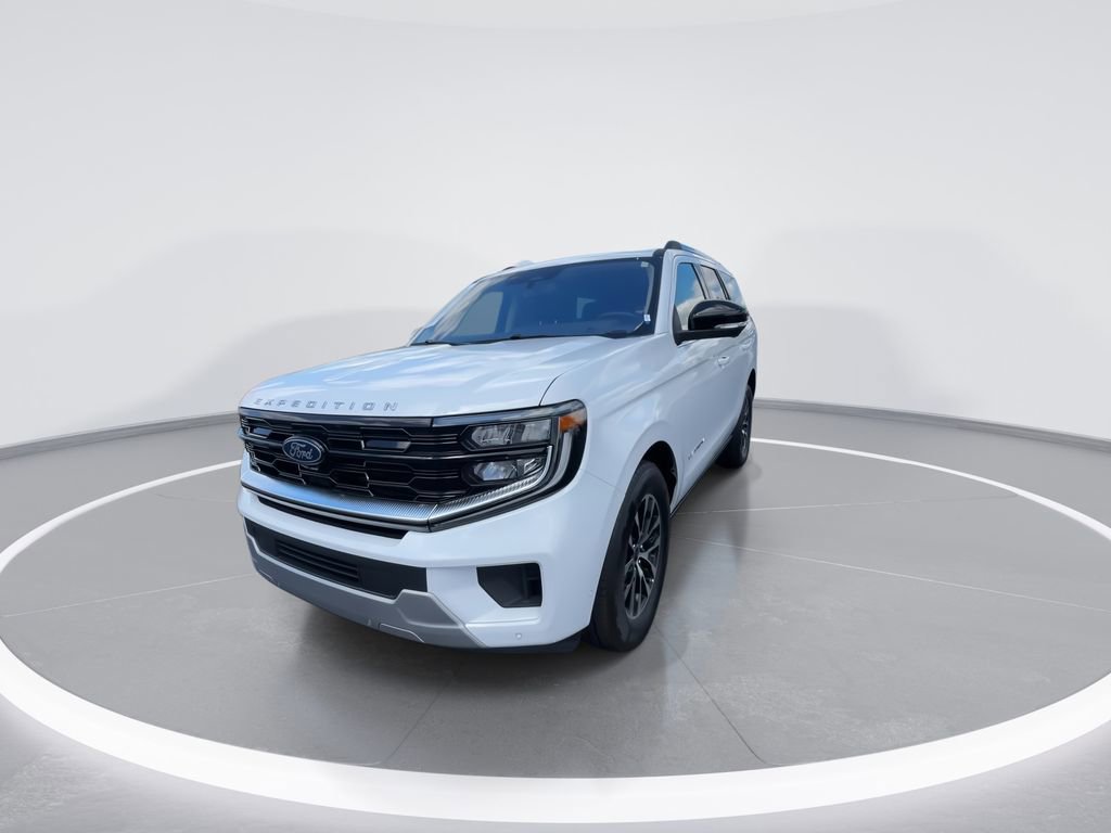 Used 2025 Ford Expedition Platinum AWD/4WD image 4