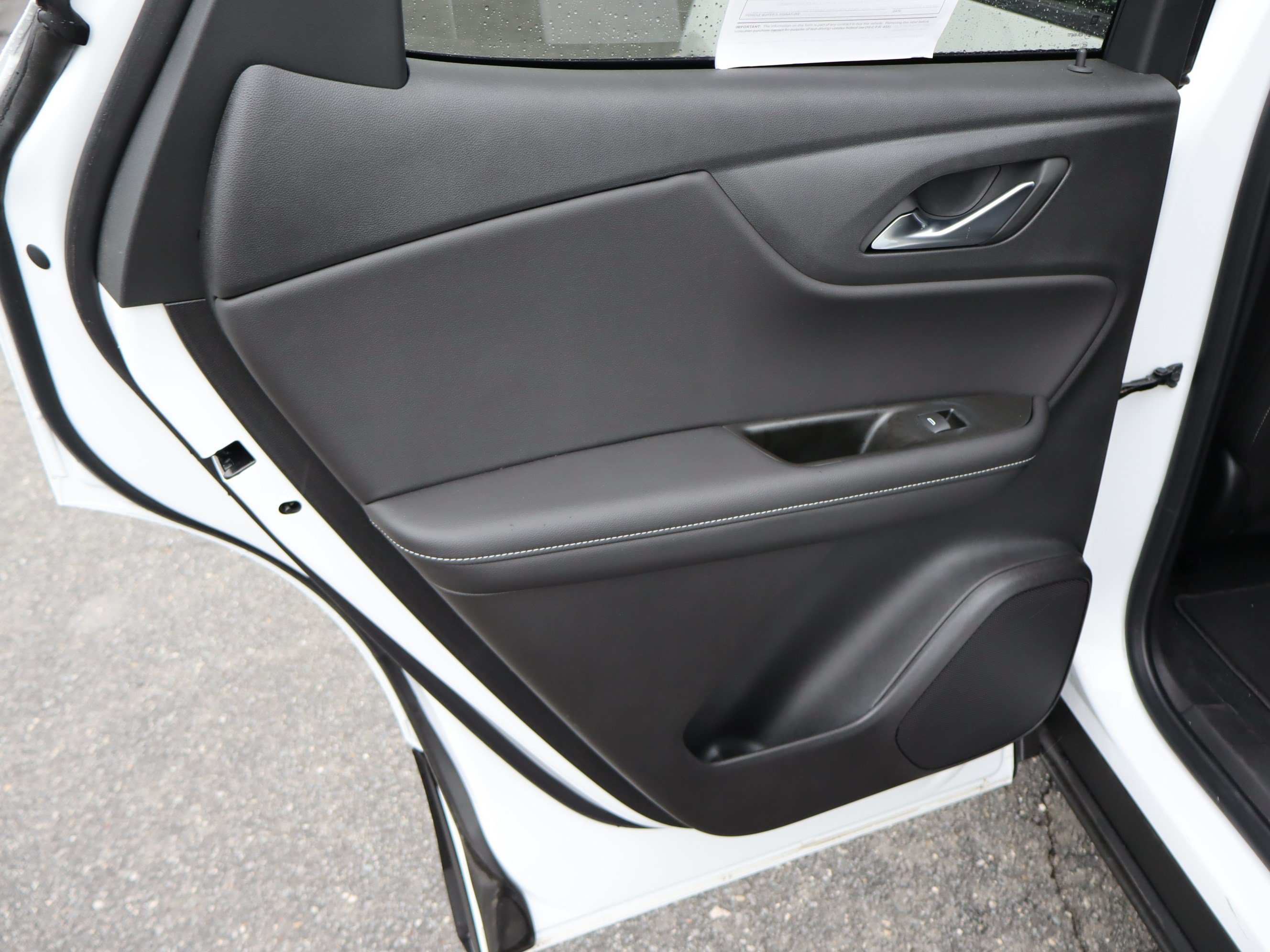 Used 2025 Chevrolet Blazer LT FWD image 30