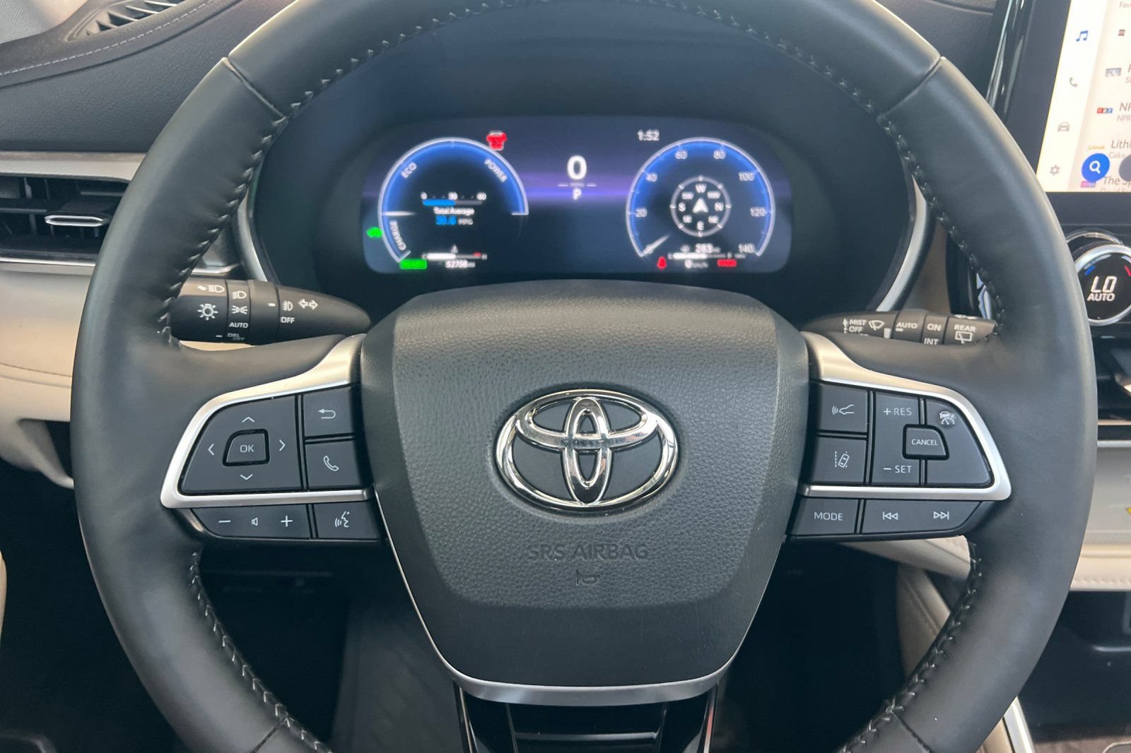 Used 2023 Toyota Highlander Platinum AWD/4WD image 21