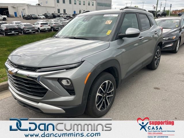 Used 2025 Chevrolet TrailBlazer LT image 1