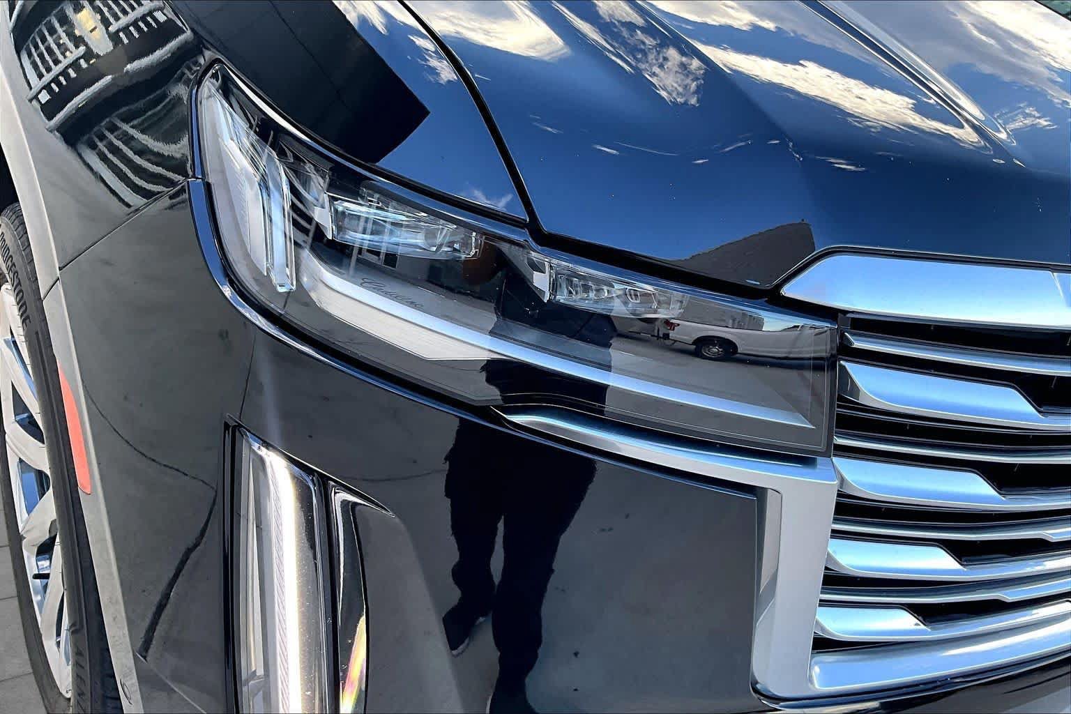 Used 2023 Cadillac Escalade ESV Premium Luxury Platinum AWD/4WD image 24