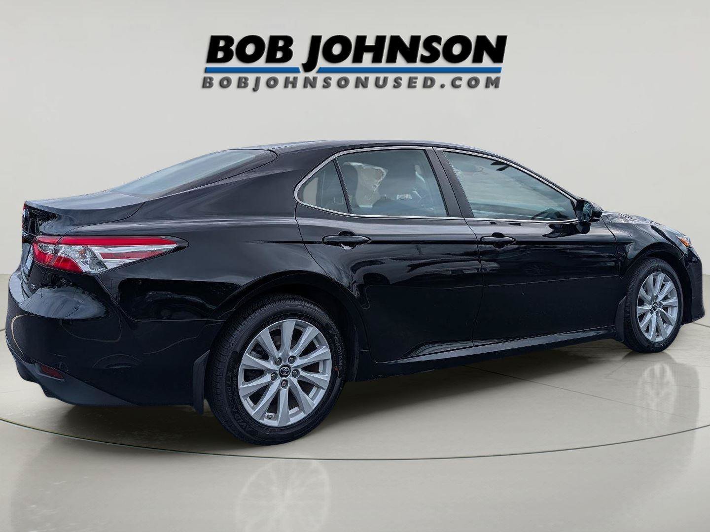 Used 2018 Toyota Camry LE FWD image 6